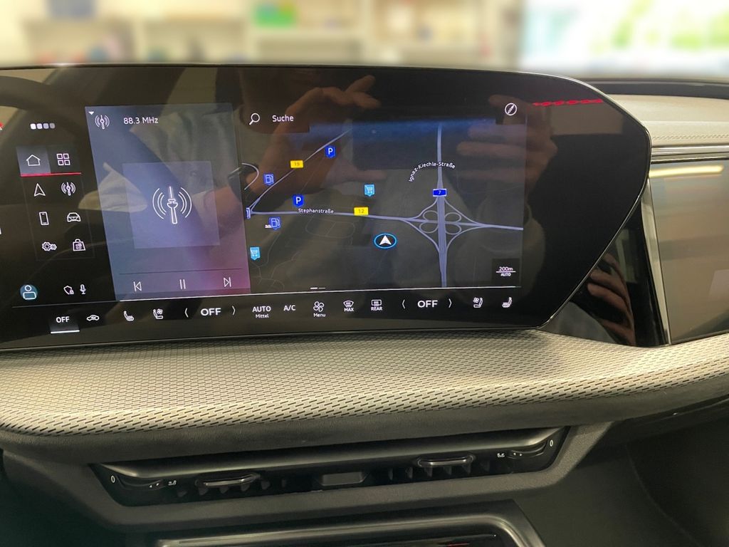 Audi SQ5 2025