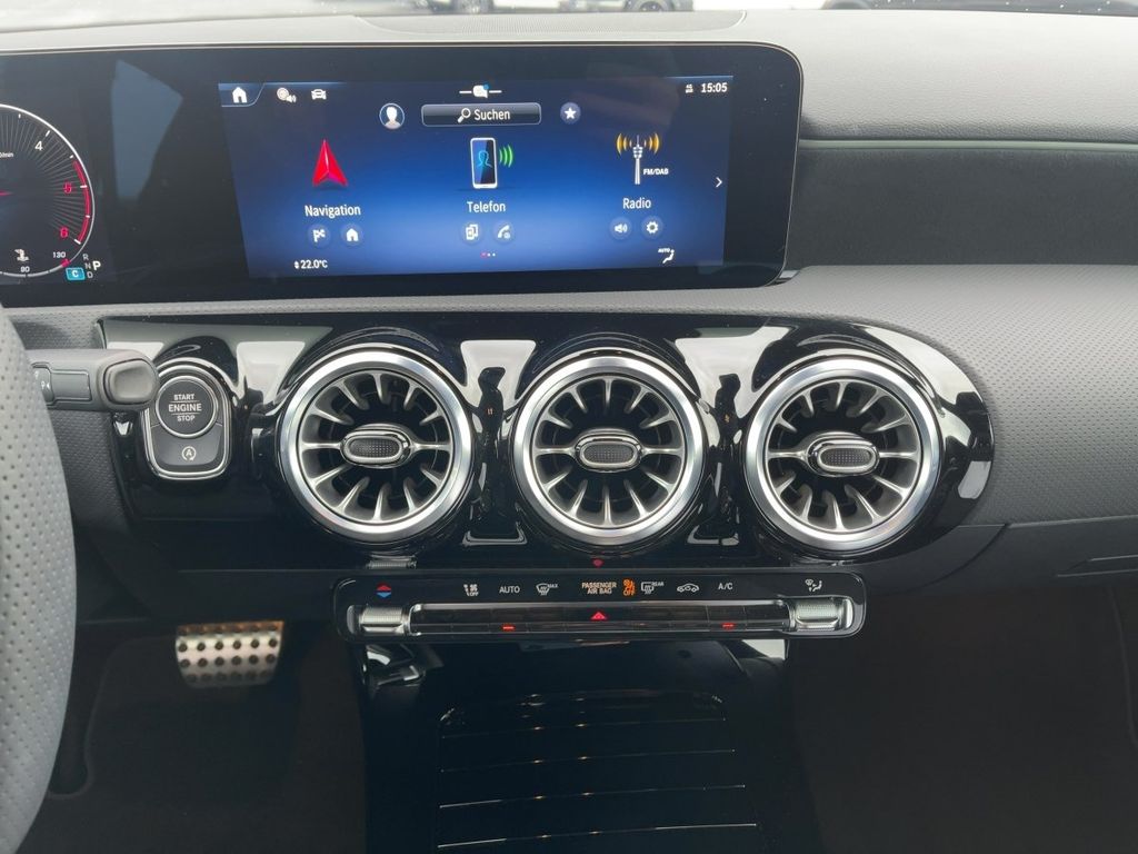 Mercedes-Benz A 180 2025