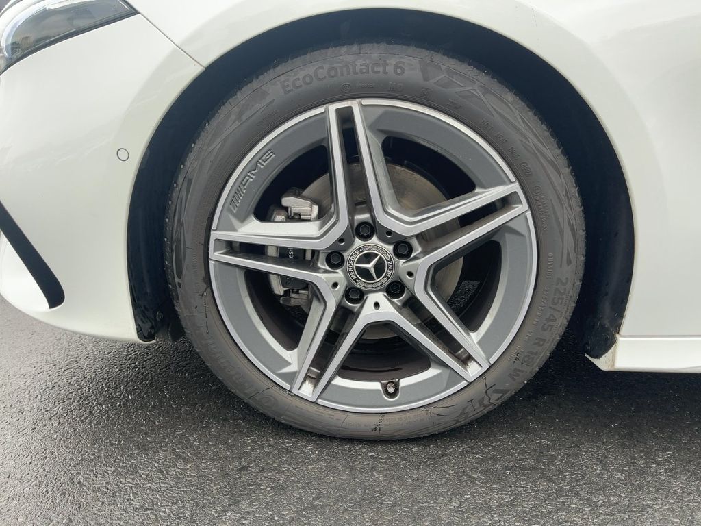 Mercedes-Benz A 180 2025