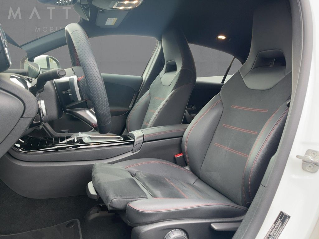 Mercedes-Benz A 180 2025