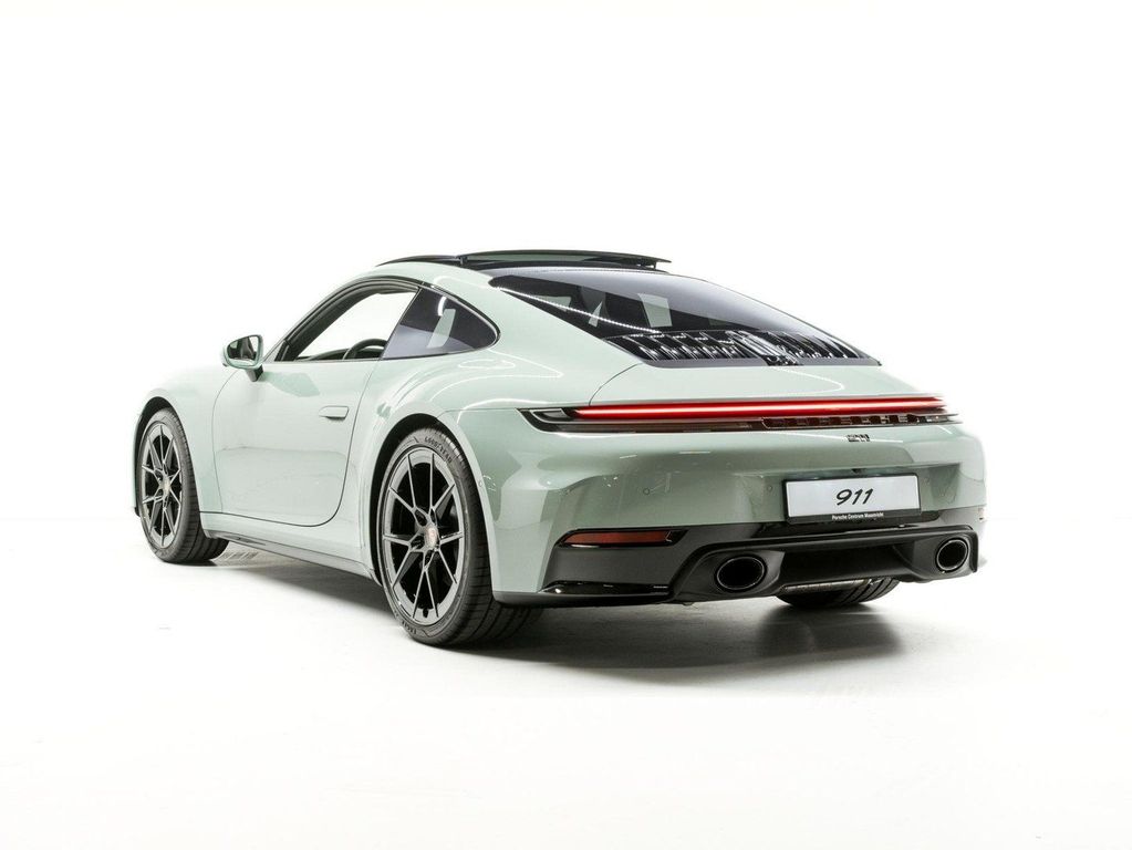 Porsche 992 2025
