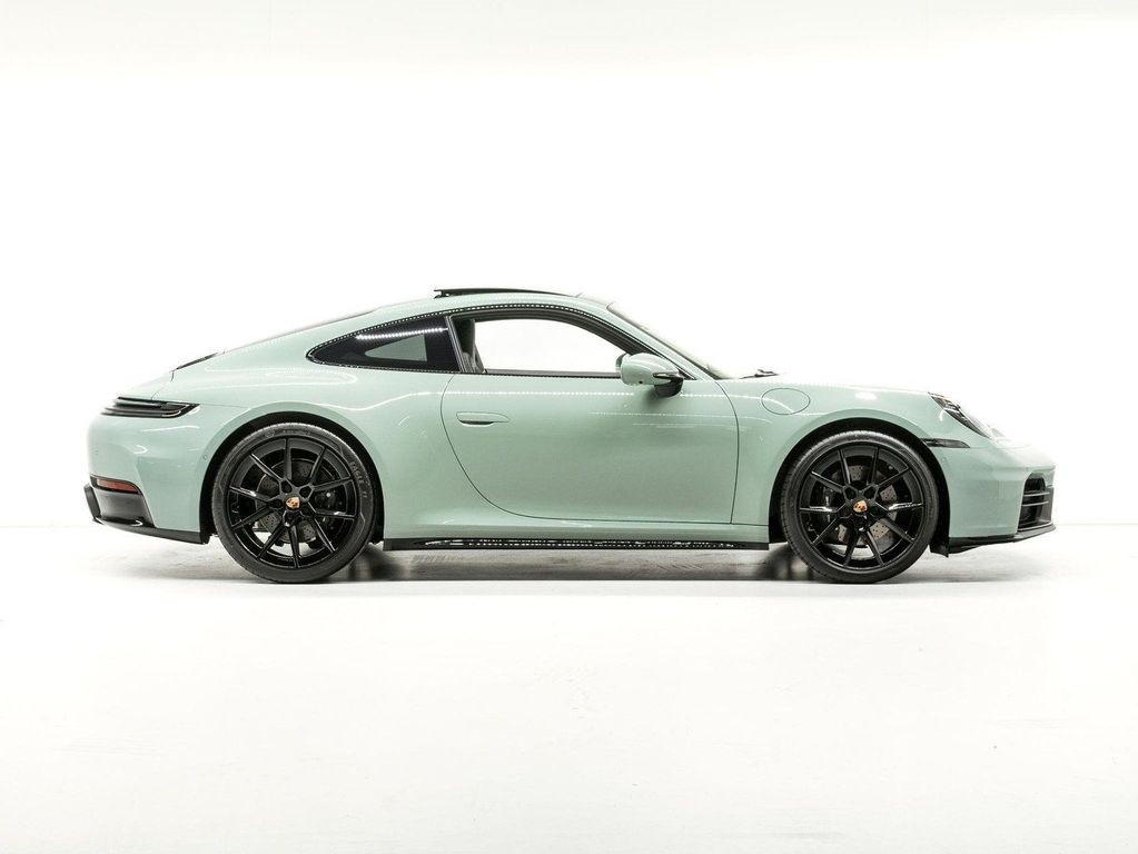 Porsche 992 2025
