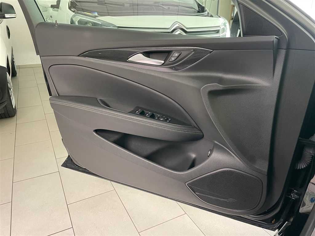 Opel Insignia 2022