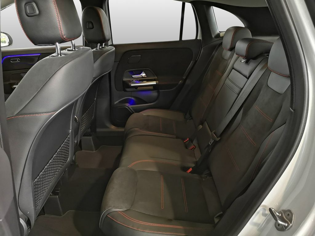 Mercedes-Benz GLA 180 2021