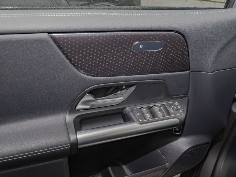 Mercedes-Benz B 200 2024