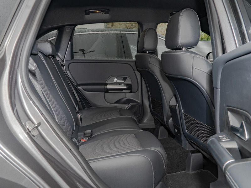 Mercedes-Benz B 200 2024