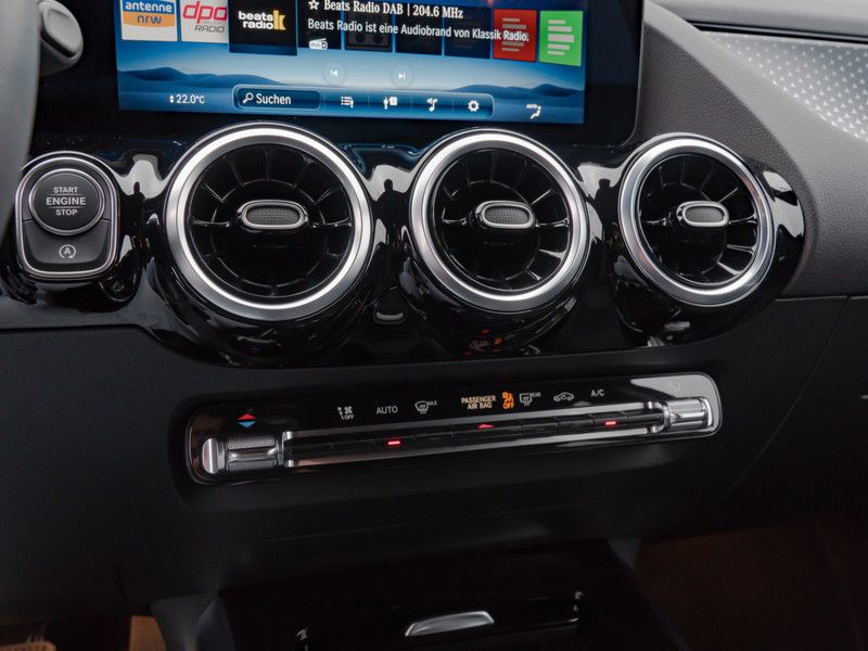 Mercedes-Benz B 200 2024