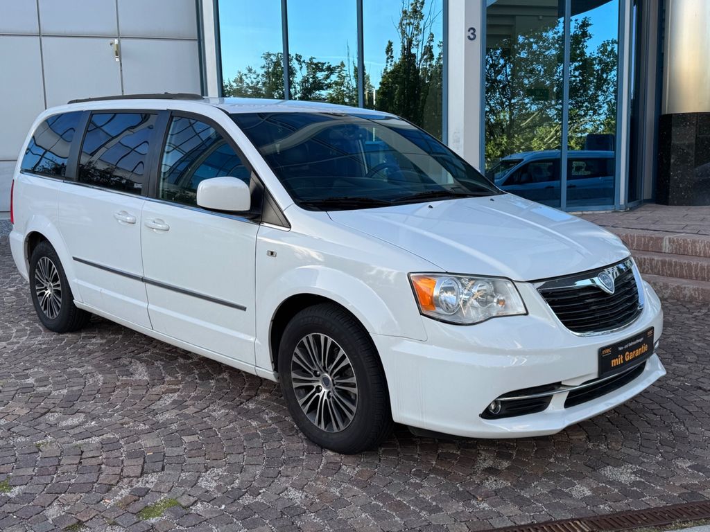 Lancia Voyager 2014