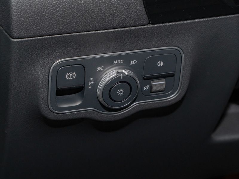 Mercedes-Benz B 200 2024