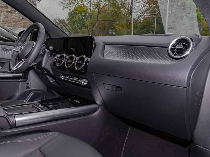 Mercedes-Benz B 200 2024