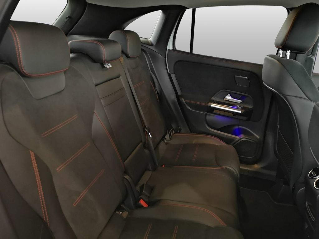 Mercedes-Benz GLA 180 2021