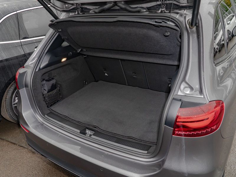 Mercedes-Benz B 200 2024