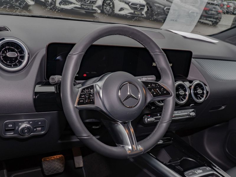 Mercedes-Benz B 200 2024