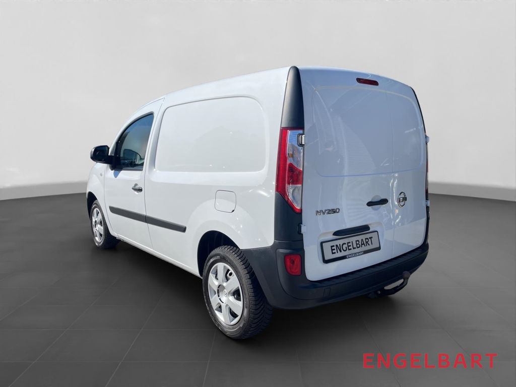 Nissan NV250 2021