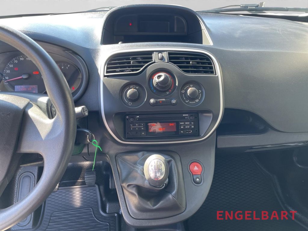 Nissan NV250 2021
