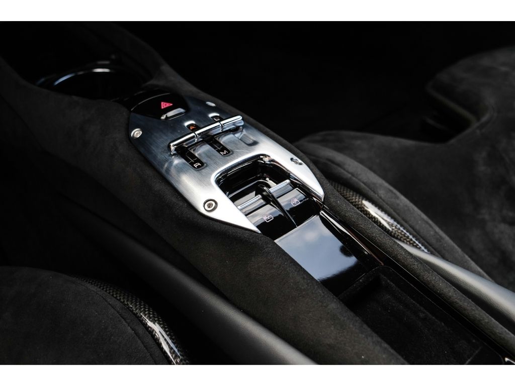 Ferrari 296 GTB 2023