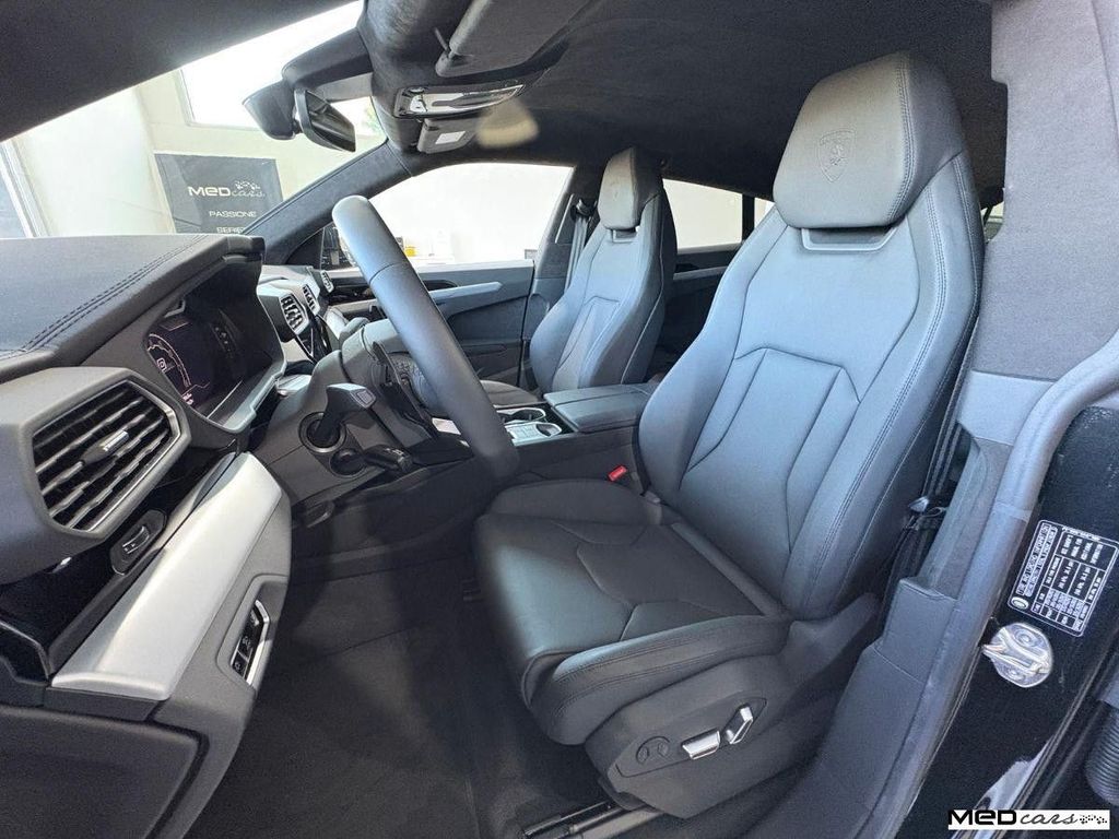 Lamborghini Urus 2023