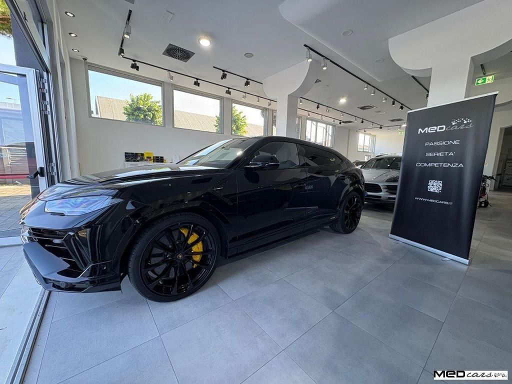 Lamborghini Urus 2023