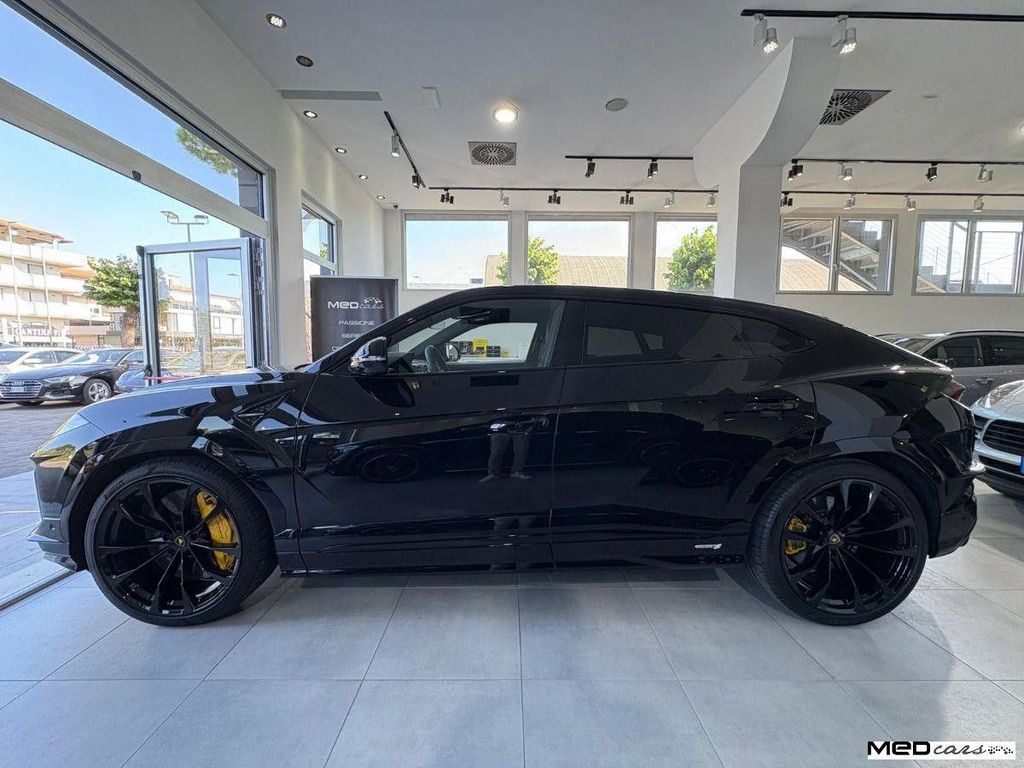 Lamborghini Urus 2023