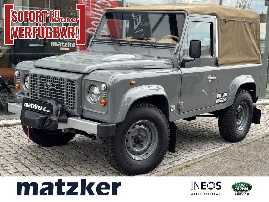 Land Rover Defender 2023