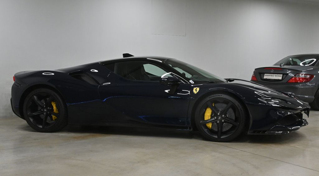 Ferrari SF90 2023
