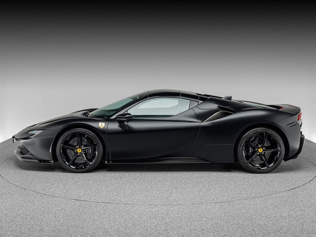 Ferrari SF90 2024