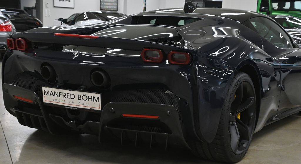 Ferrari SF90 2023
