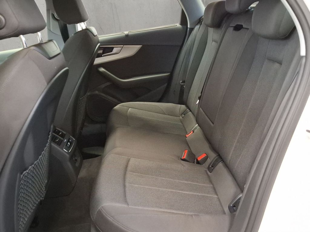 Audi A4 2024