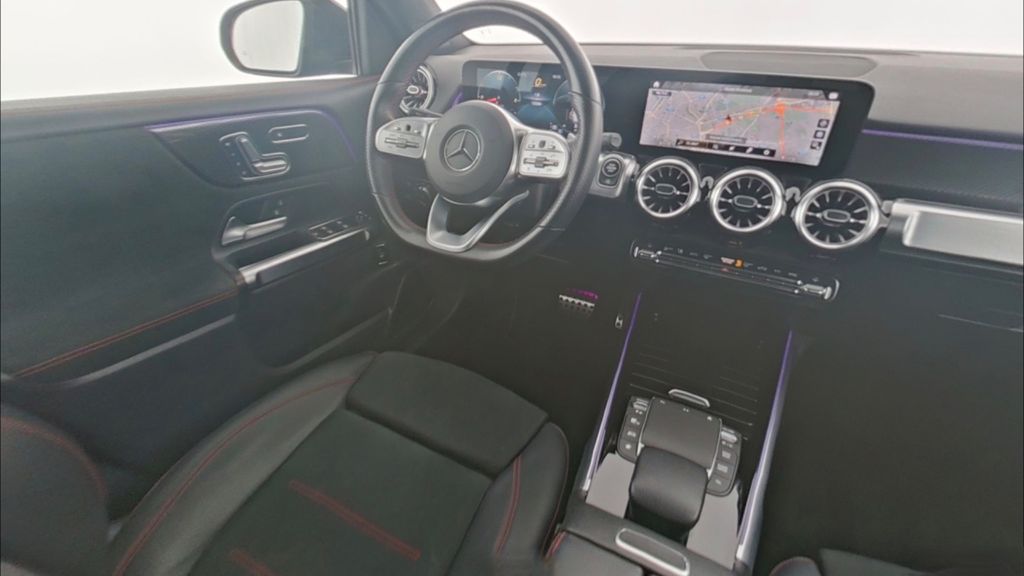 Mercedes-Benz GLB 250 2021