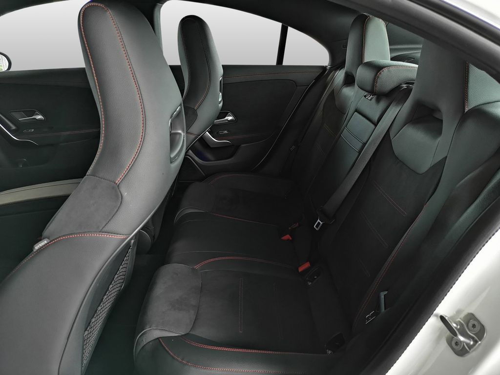 Mercedes-Benz CLA 180 2024