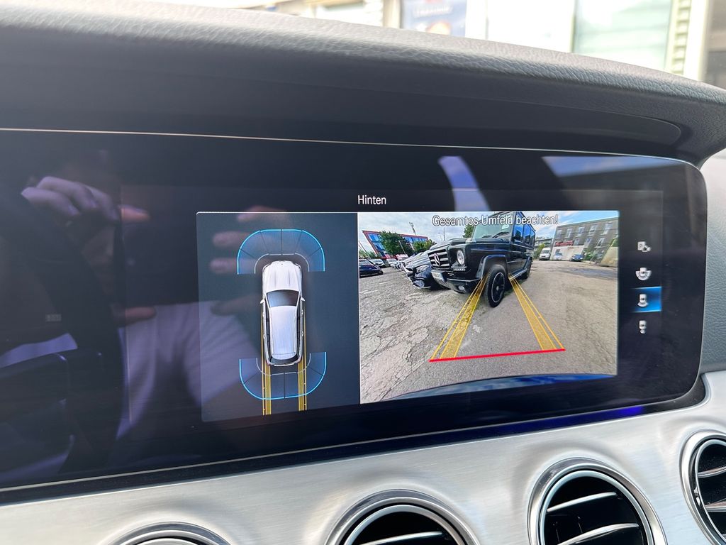 Mercedes-Benz E 300 2022