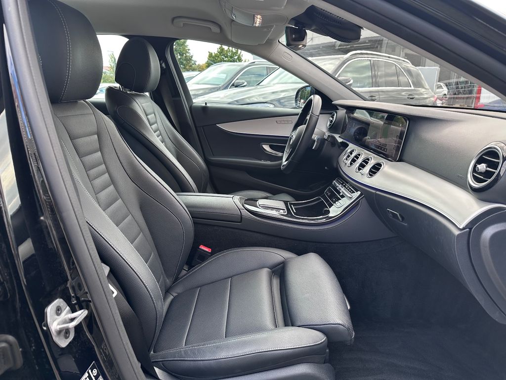 Mercedes-Benz E 300 2022