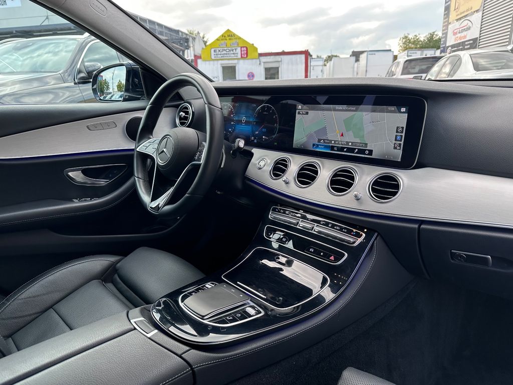 Mercedes-Benz E 300 2022