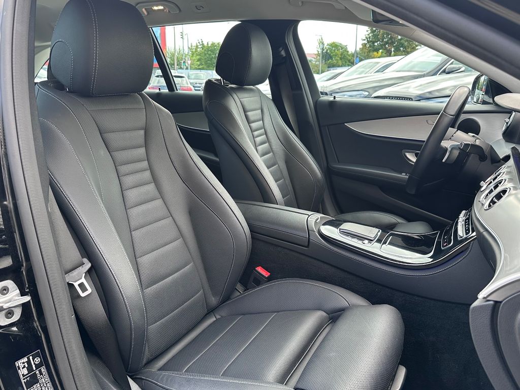 Mercedes-Benz E 300 2022