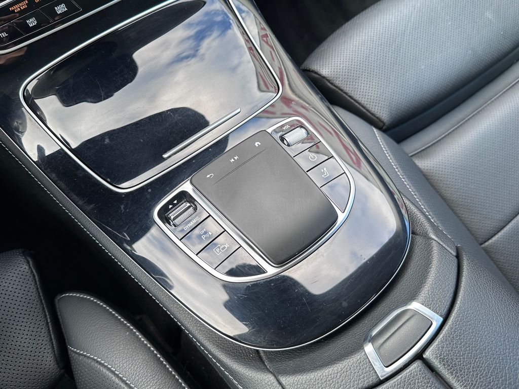 Mercedes-Benz E 300 2022