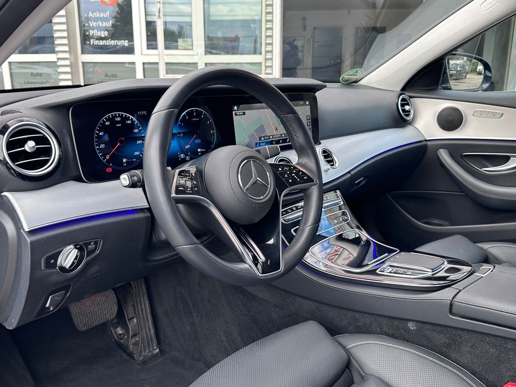 Mercedes-Benz E 300 2022