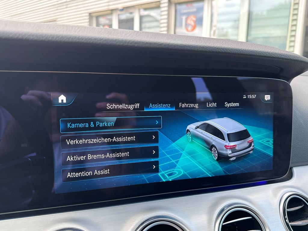 Mercedes-Benz E 300 2022