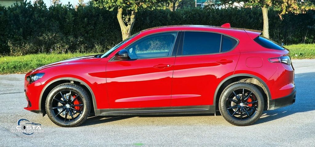 Alfa Romeo Stelvio 2023