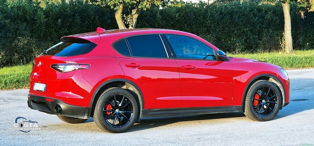 Alfa Romeo Stelvio 2023