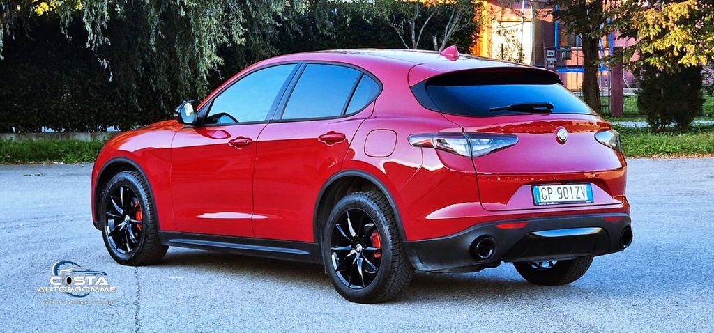 Alfa Romeo Stelvio 2023