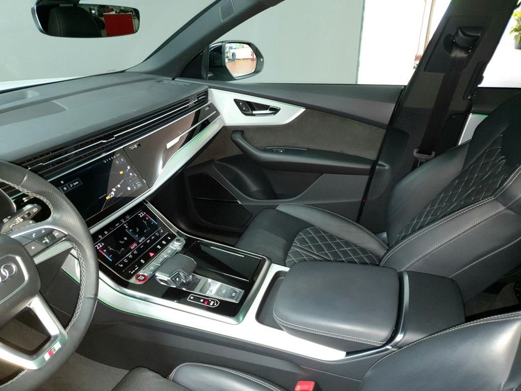 Audi SQ8 2021