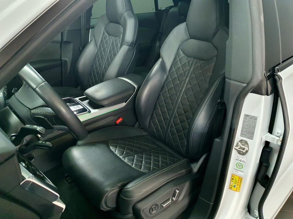 Audi SQ8 2021