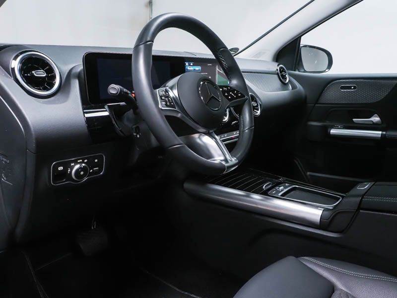 Mercedes-Benz B 220 2024