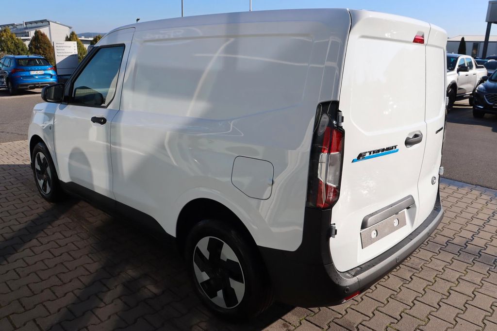 Ford Transit Courier 2025