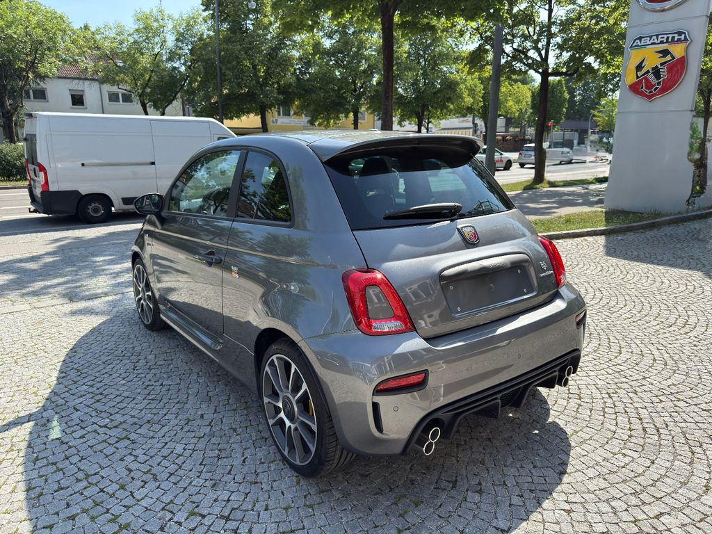 Abarth 695 2024