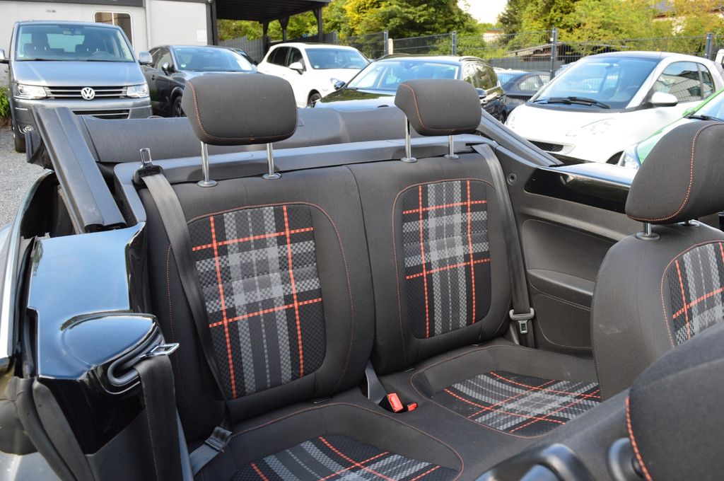 Volkswagen Beetle 2015