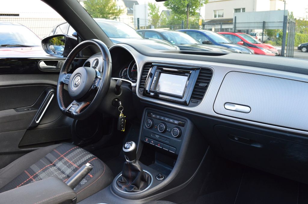 Volkswagen Beetle 2015