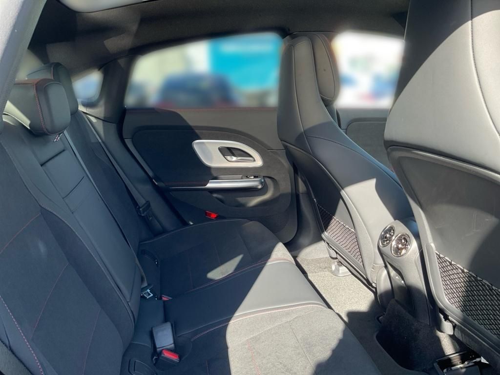 Mercedes-Benz CLA 350 2025