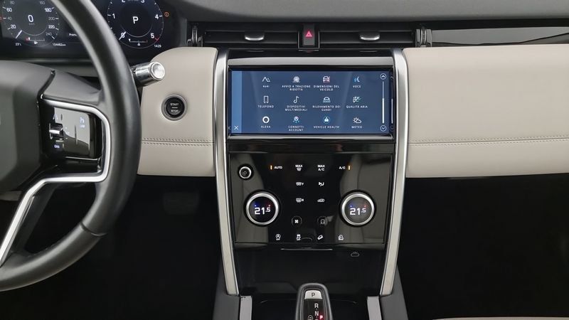 Land Rover Discovery Sport 2021