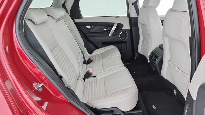 Land Rover Discovery Sport 2021